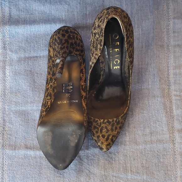 Gold and black leopard heel - Picture 3 of 3